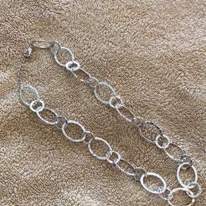 Silver linked necklace w matching earrings